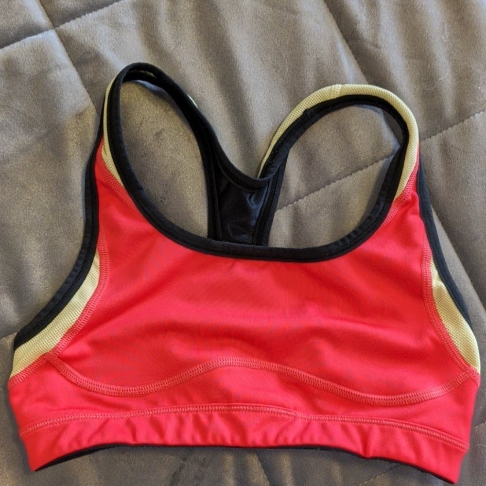 New Balance XS sports bra - running. Pink.